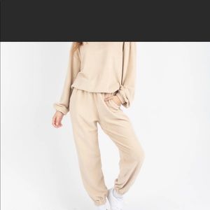 NWT kittenish vanilla latte lightweight fleece crewneck, XS